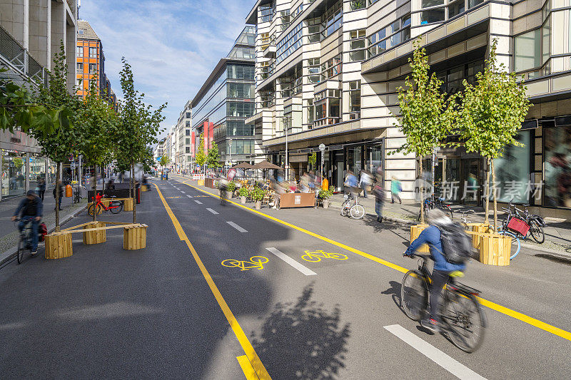 为了碳中和的未来，用城市立体自行车道对抗气候变化