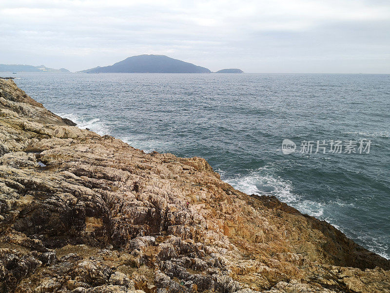 香港大浪湾多岩石的海岸线