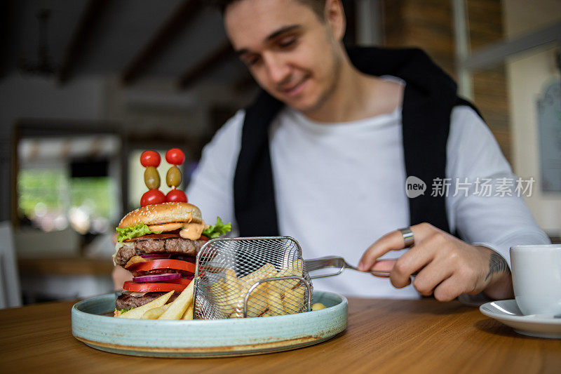 我喜欢这个大汉堡的味道