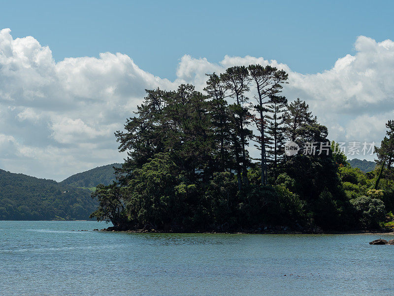 Whangarei位于新西兰的海岸线