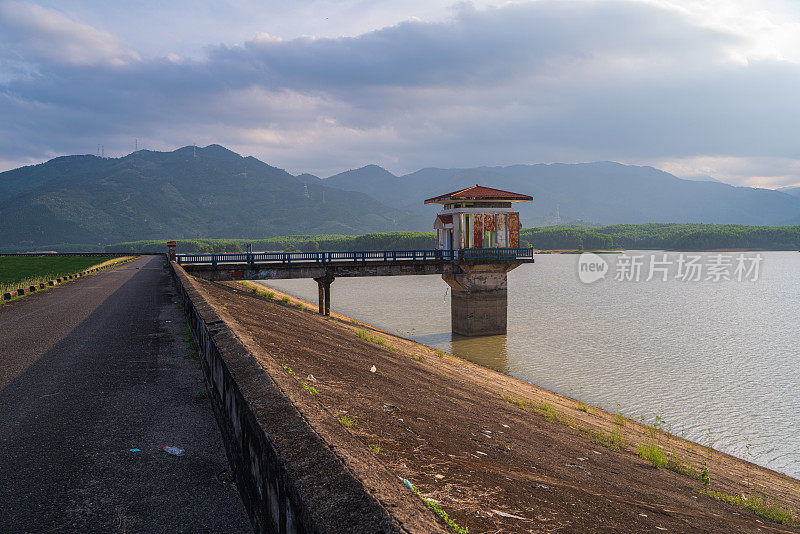 水灌溉自索道湖