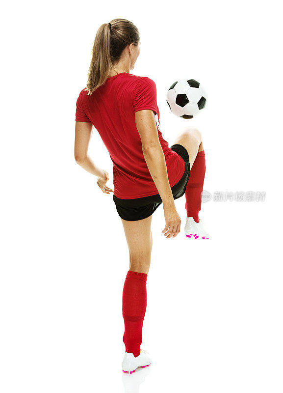 女足球运动员杂耍