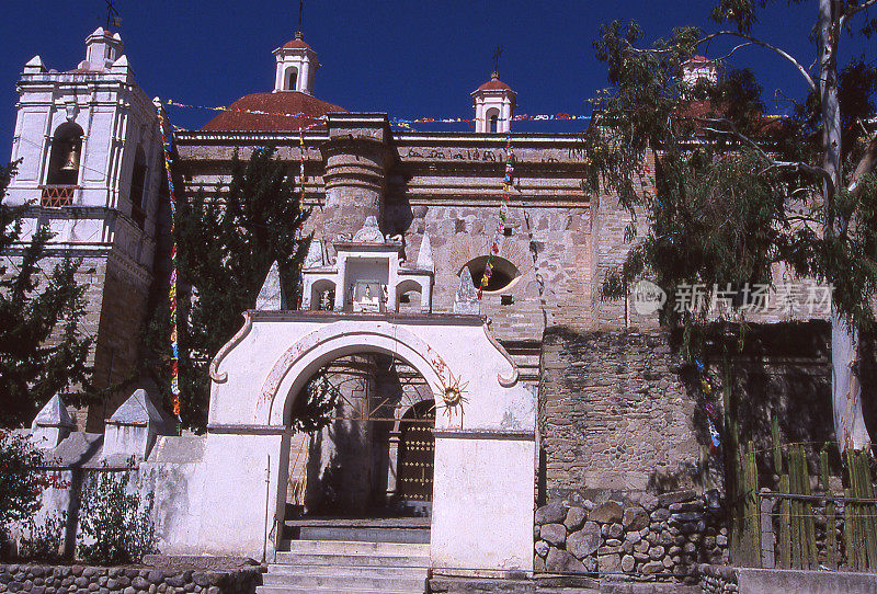 墨西哥瓦哈卡瓦特拉圣巴勃罗教堂入口
