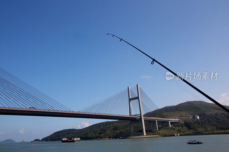 悬索桥背景和钓鱼