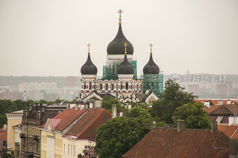 爱沙尼亚塔林历史老城建筑的屋顶视图