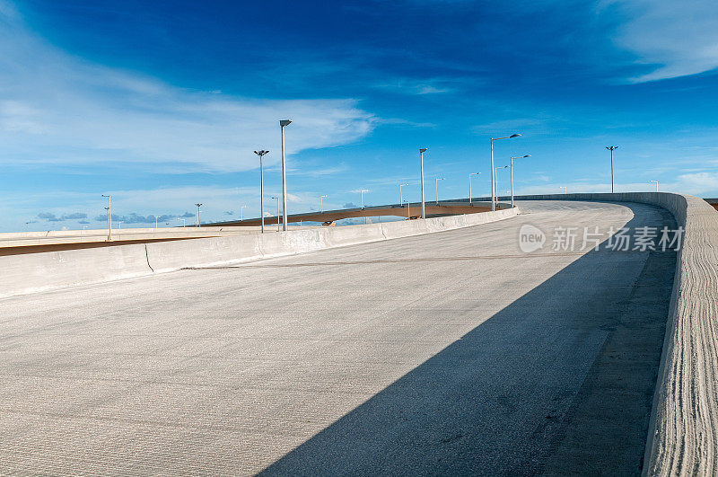 高速公路的天空