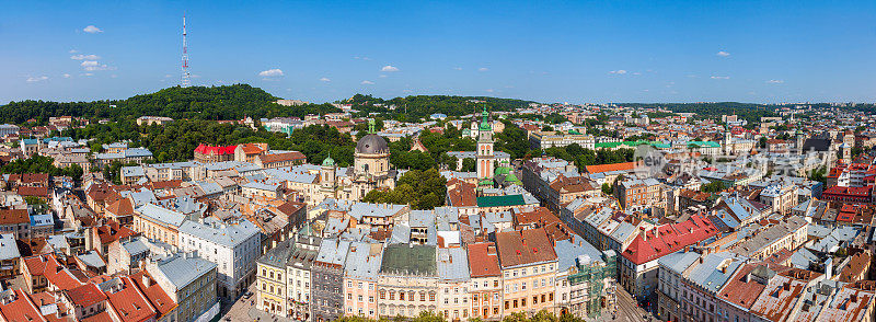 从高处俯瞰利沃夫城。