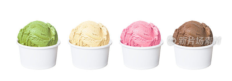 白色杯子里的冰淇淋球，有巧克力、草莓、香草和绿茶的味道，在白色的背景下分开