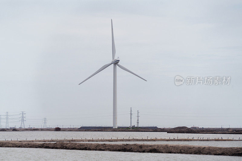浅滩上的风力发电厂
