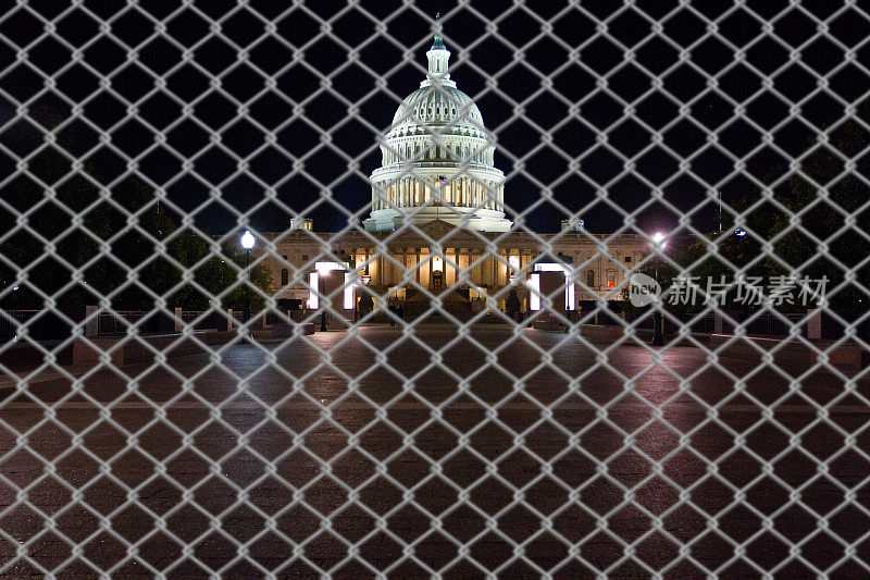 美国国会大厦，华盛顿特区在政府关闭期间被链条和挂锁