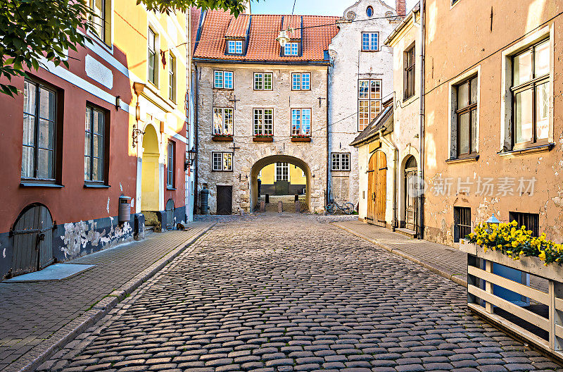 拉脱维亚里加老城的中世纪街道