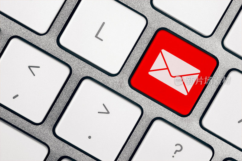 电子邮件信封-电脑键盘上的红色键
