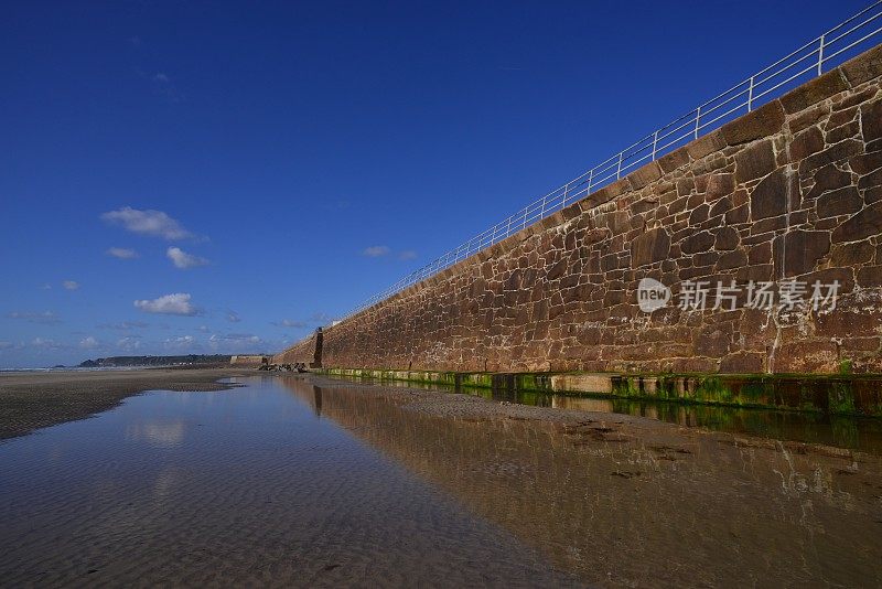 英国泽西岛圣图安湾