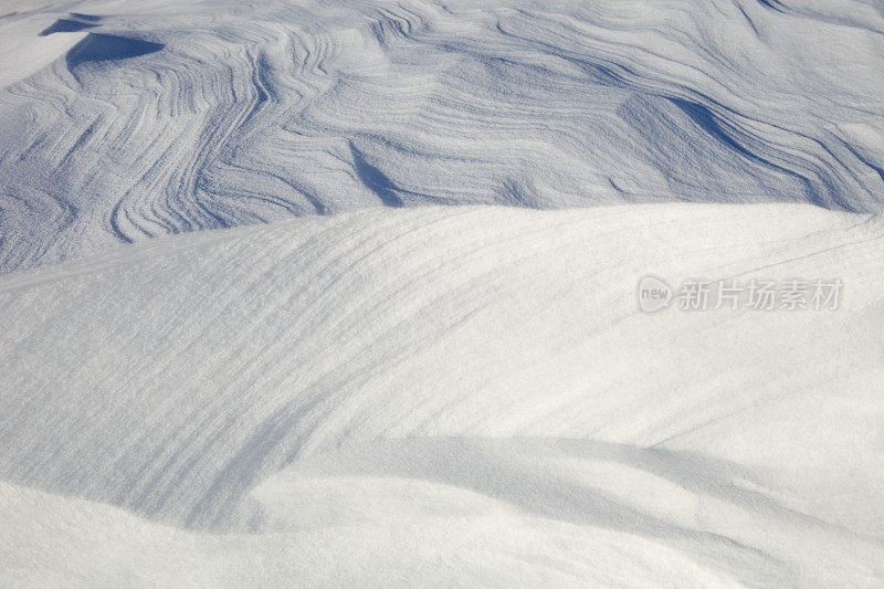 风吹雪轮廓背景