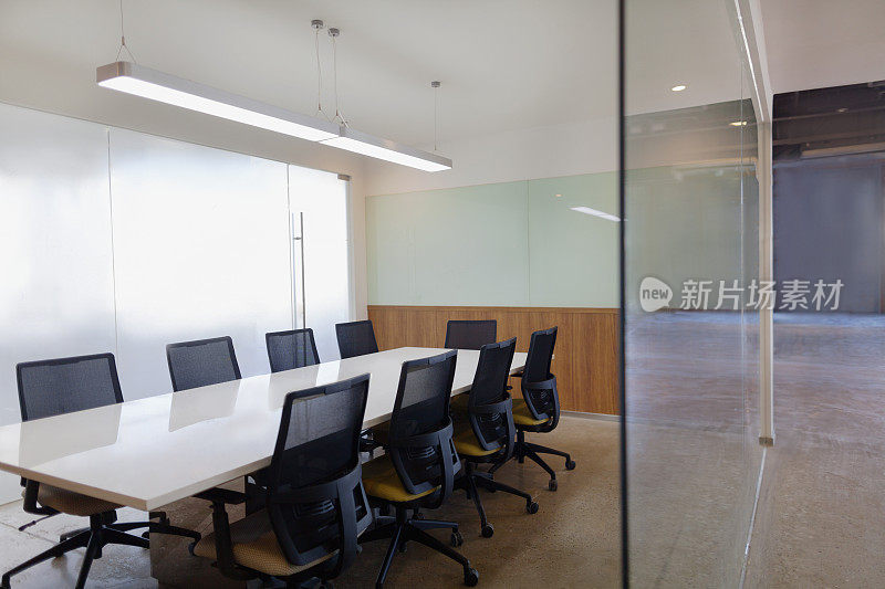商务会议室在现代化的办公室