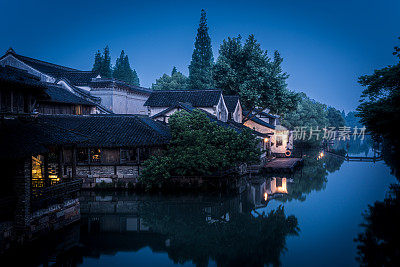 中国乌镇的夜景