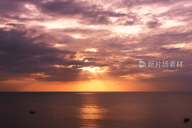 海上日落