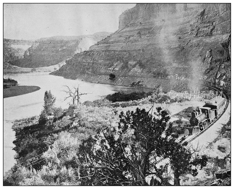 美国古董黑白照片:红宝石城堡，格兰河，犹他州
