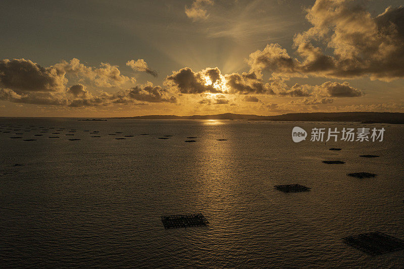 西班牙加利西亚的贻贝海鲜养殖场