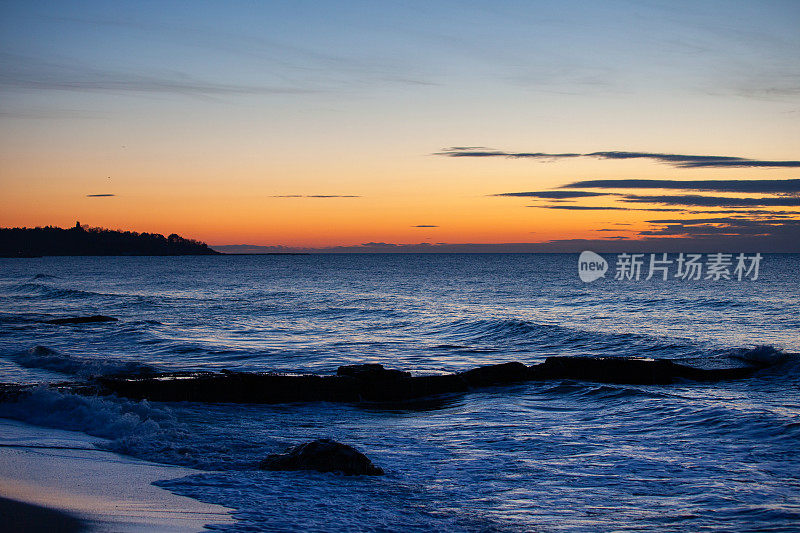 海边的日出