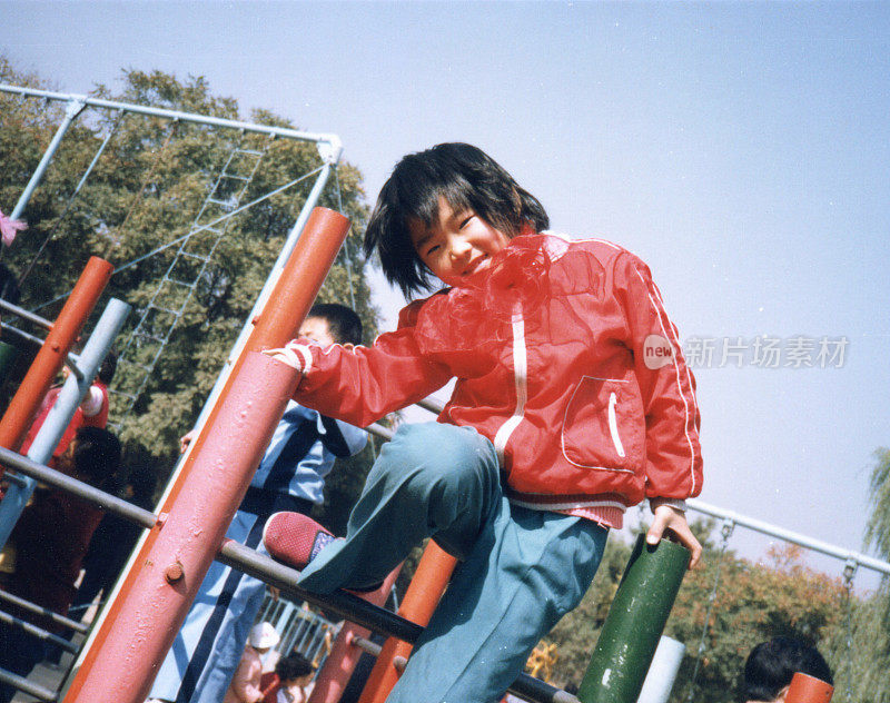 80年代中国小女孩真实生活老照片