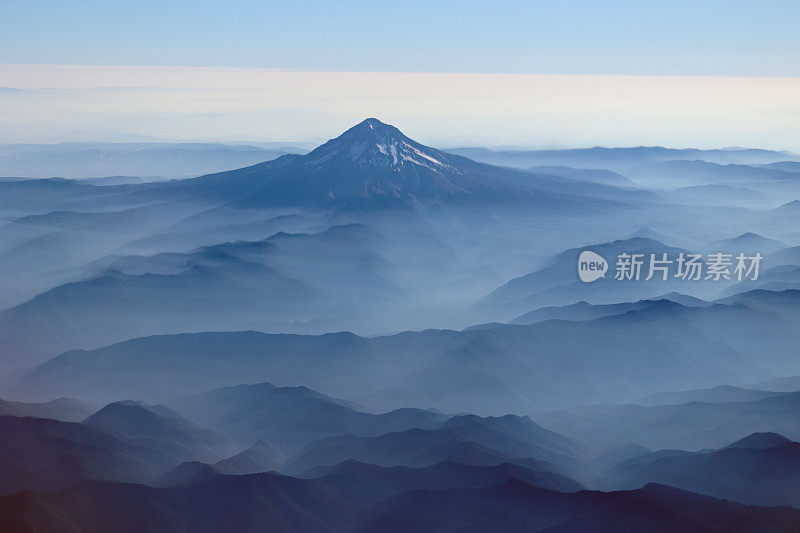 胡德山和俄勒冈州喀斯喀特山脉