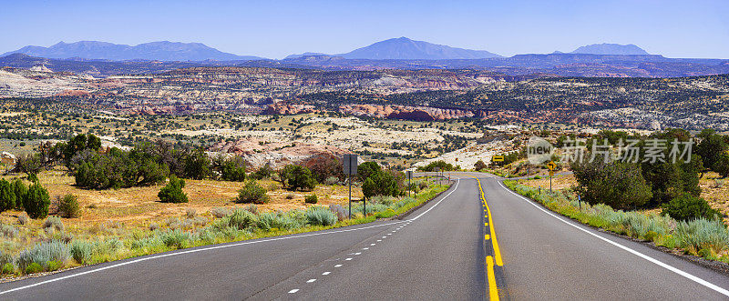 犹他州大阶梯埃斯卡兰特国家纪念碑的12号公路风景小路