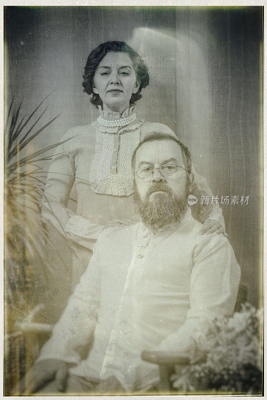 20世纪20年代一对夫妇的老照片
