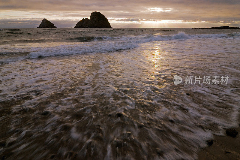 俄勒冈州海岸夕阳