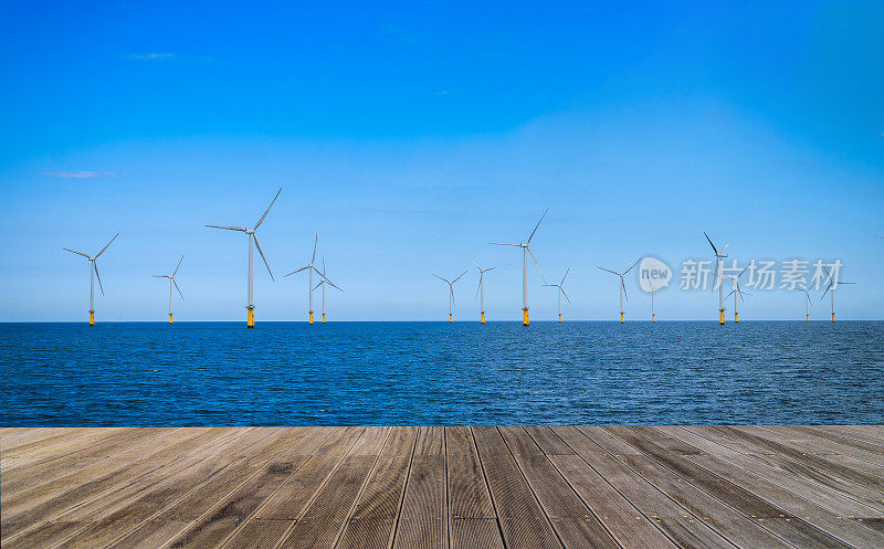 海上风力涡轮机风电场与木制栈道