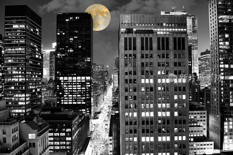 纽约市第五大道的满月。黑色和白色