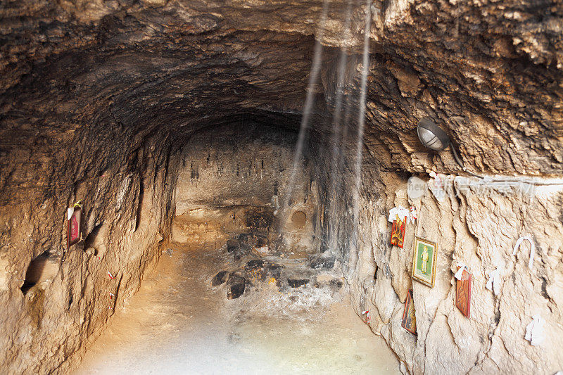 塞浦路斯帕福斯的地下墓穴洞穴坟墓