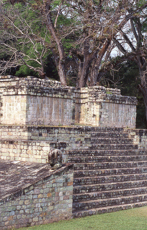 科潘遗址和通向祭坛的台阶考古遗址建立的玛雅人科潘洪都拉斯中美洲