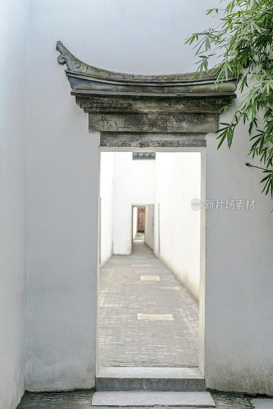 中式大门及庭院过道