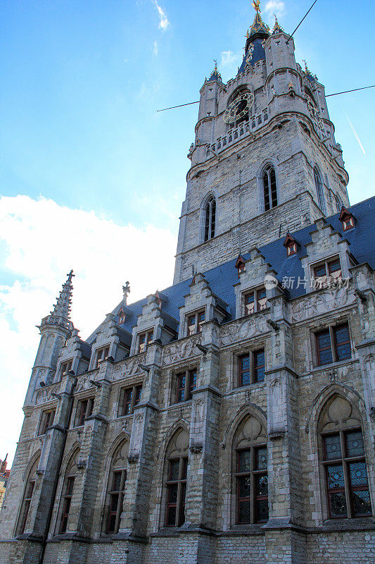 比利时根特的钟楼的高角度视图