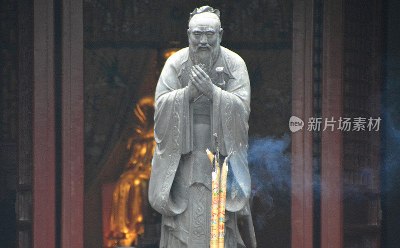 中国上海文庙的雕像