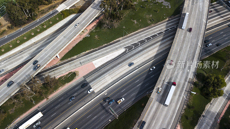 洛杉矶高速公路十字路口鸟瞰图