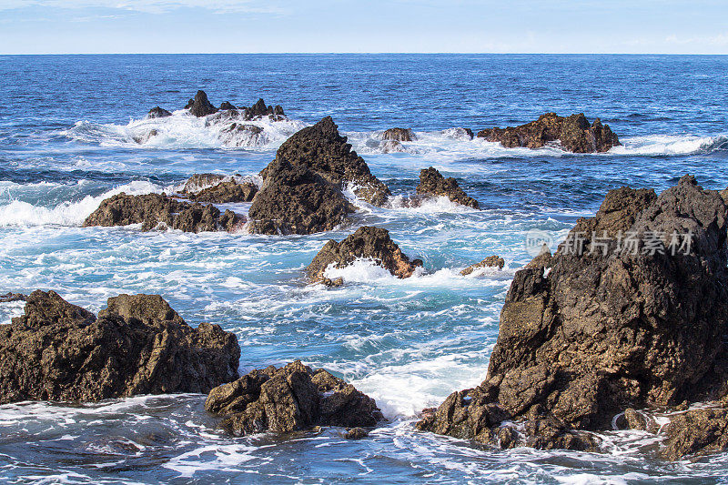 岩石海海岸线