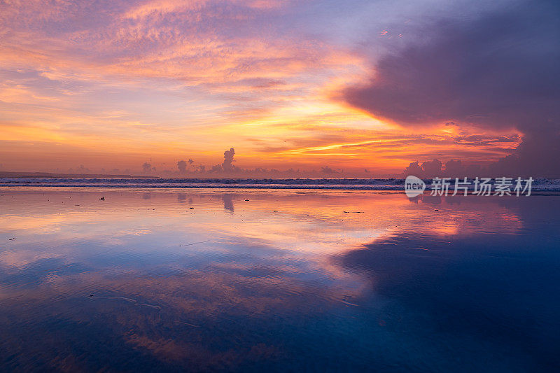 巴厘岛，海上日落