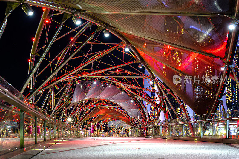 新加坡夜行螺旋桥