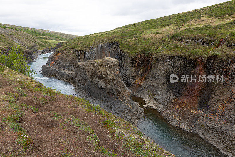 Studlagil玄武岩峡谷