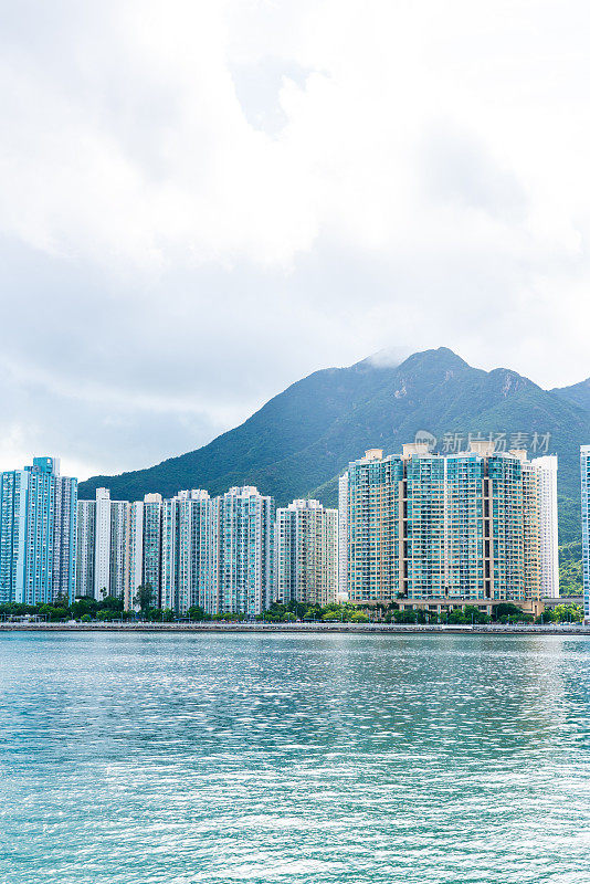 马鞍山和密集的住宅楼