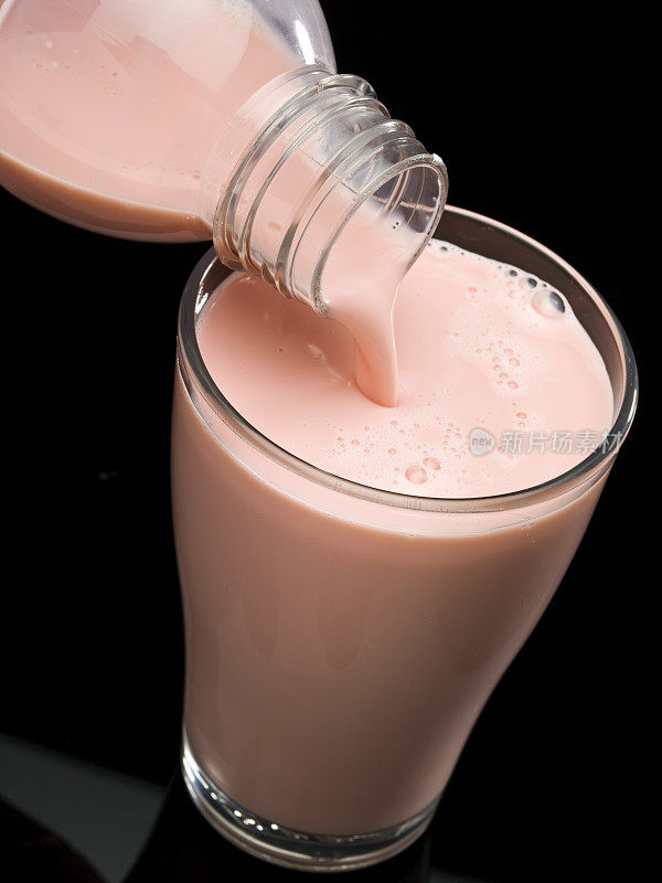 草莓奶昔(或蛋白质饮料)