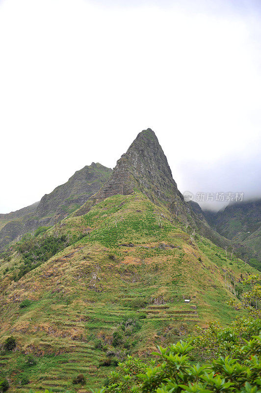 到处都是山峦――马德拉山