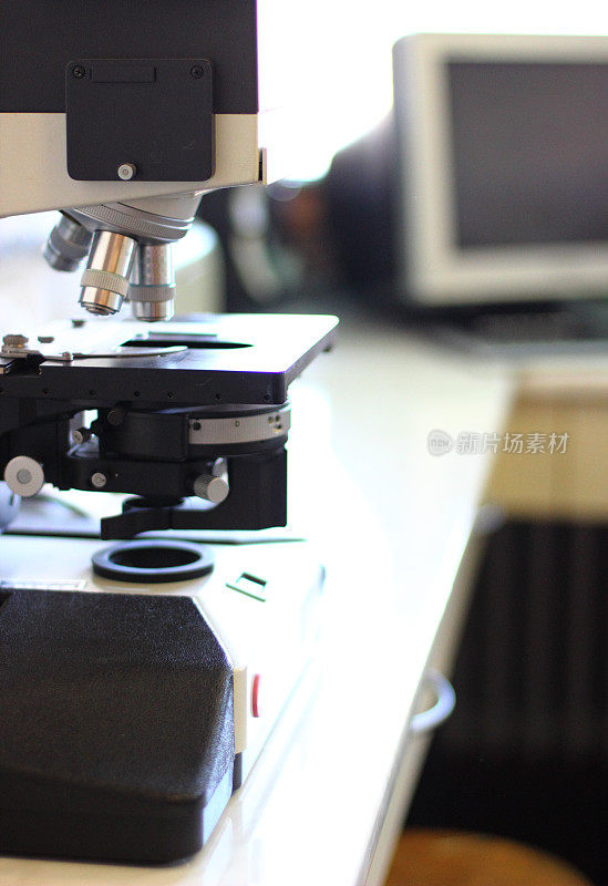 显微镜在实验室