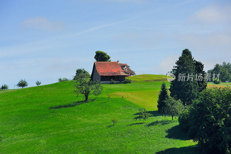 瑞士乡村典型的农舍