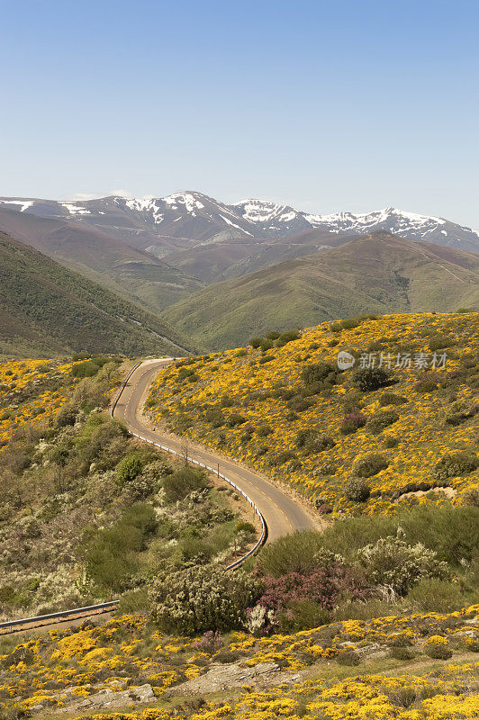 圣地亚哥山路全景