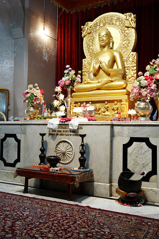 瓦拉纳西的佛教寺庙内部