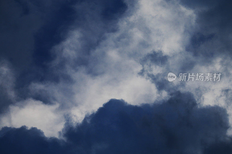 阴天暗，准备下大雨