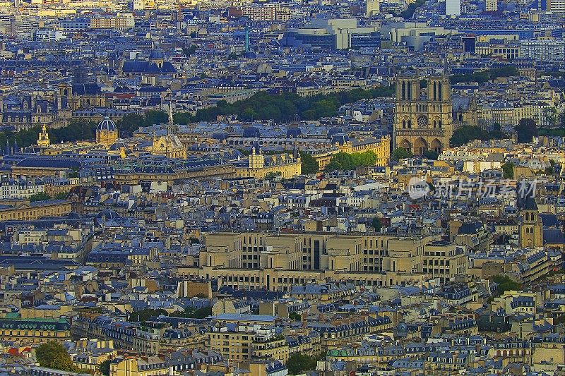 巴黎圣母院和法国屋顶建筑——法国巴黎